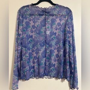 NWT Sfera Tulle Mesh Violet Top, XL
Long-sleeved printed tulle T-shirt.